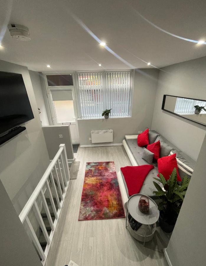 Unique Duplex Apartment Free Parking Free Wi-Fi 6 Minutes From Leeds City Centre Exterior foto