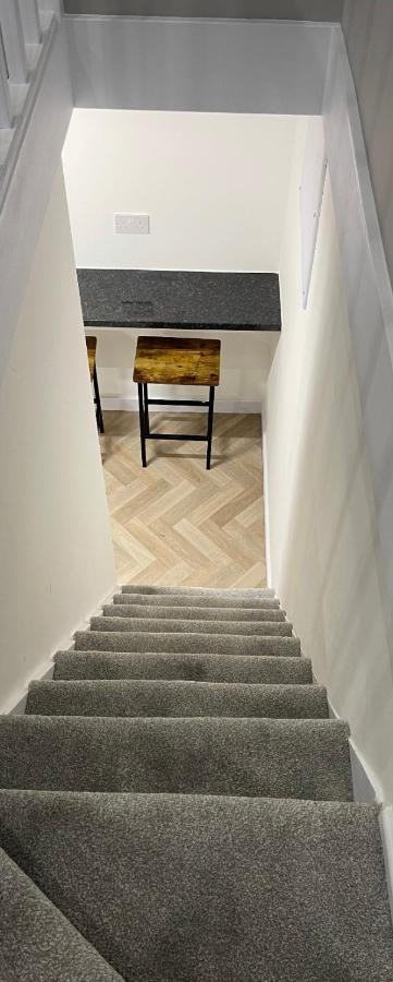 Unique Duplex Apartment Free Parking Free Wi-Fi 6 Minutes From Leeds City Centre Exterior foto